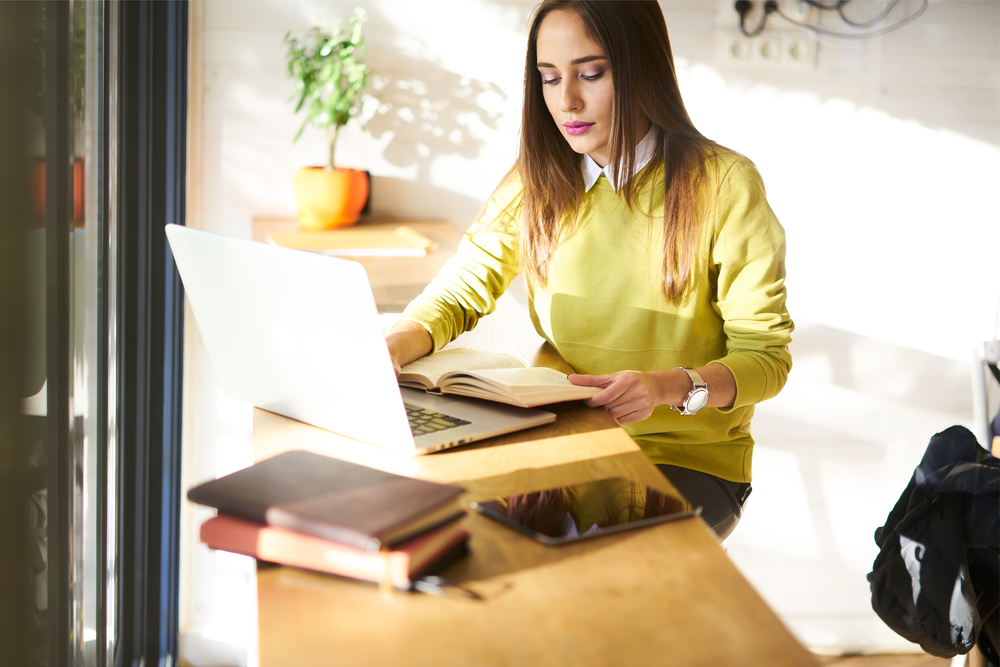 jobs that don't require a degree freelance writer