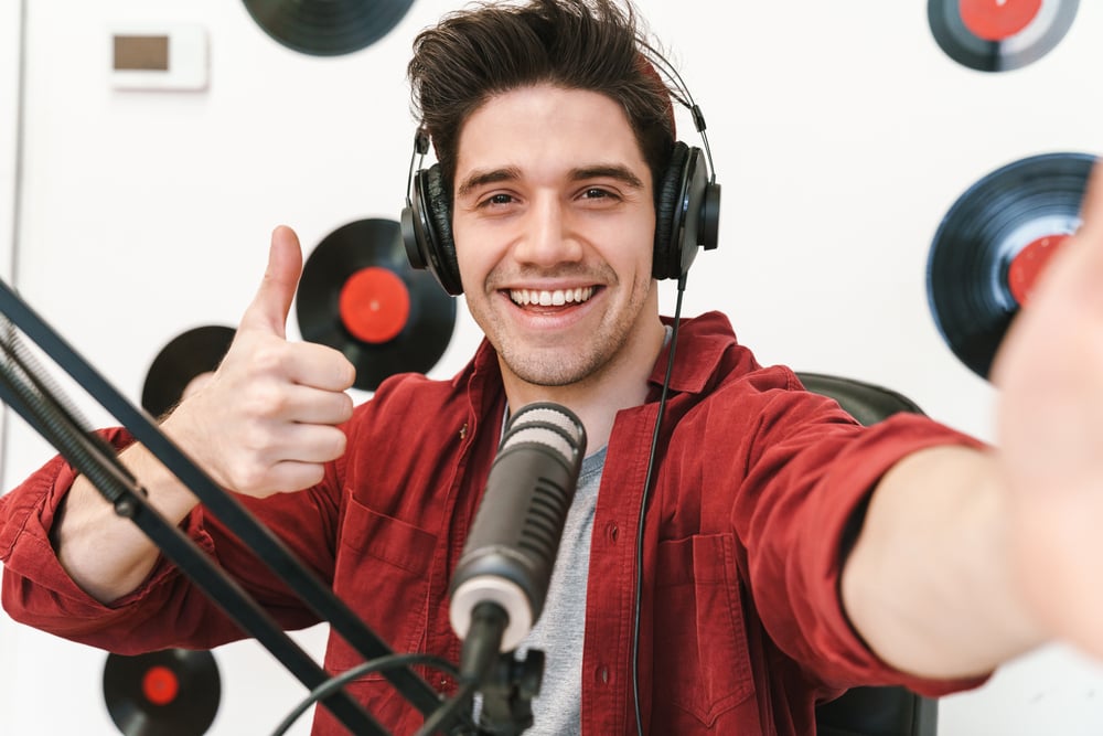 jobs that don't require a degree voice actor
